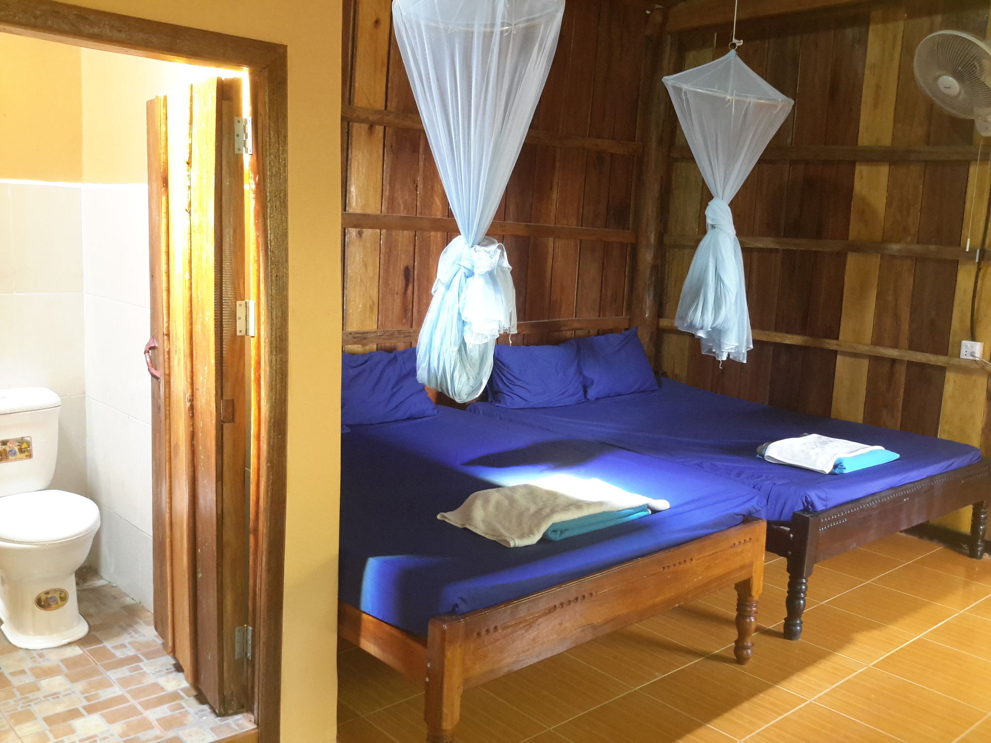 Island Palace Bungalows Resort Kaoh Touch Kültér fotó